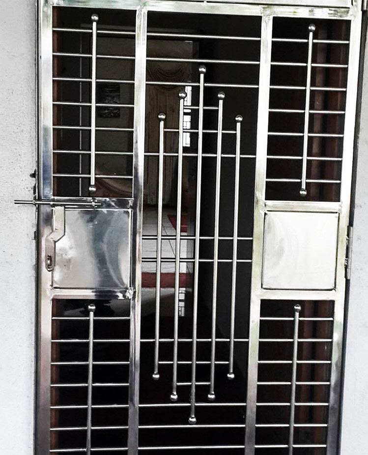 حفاظ درب استیل