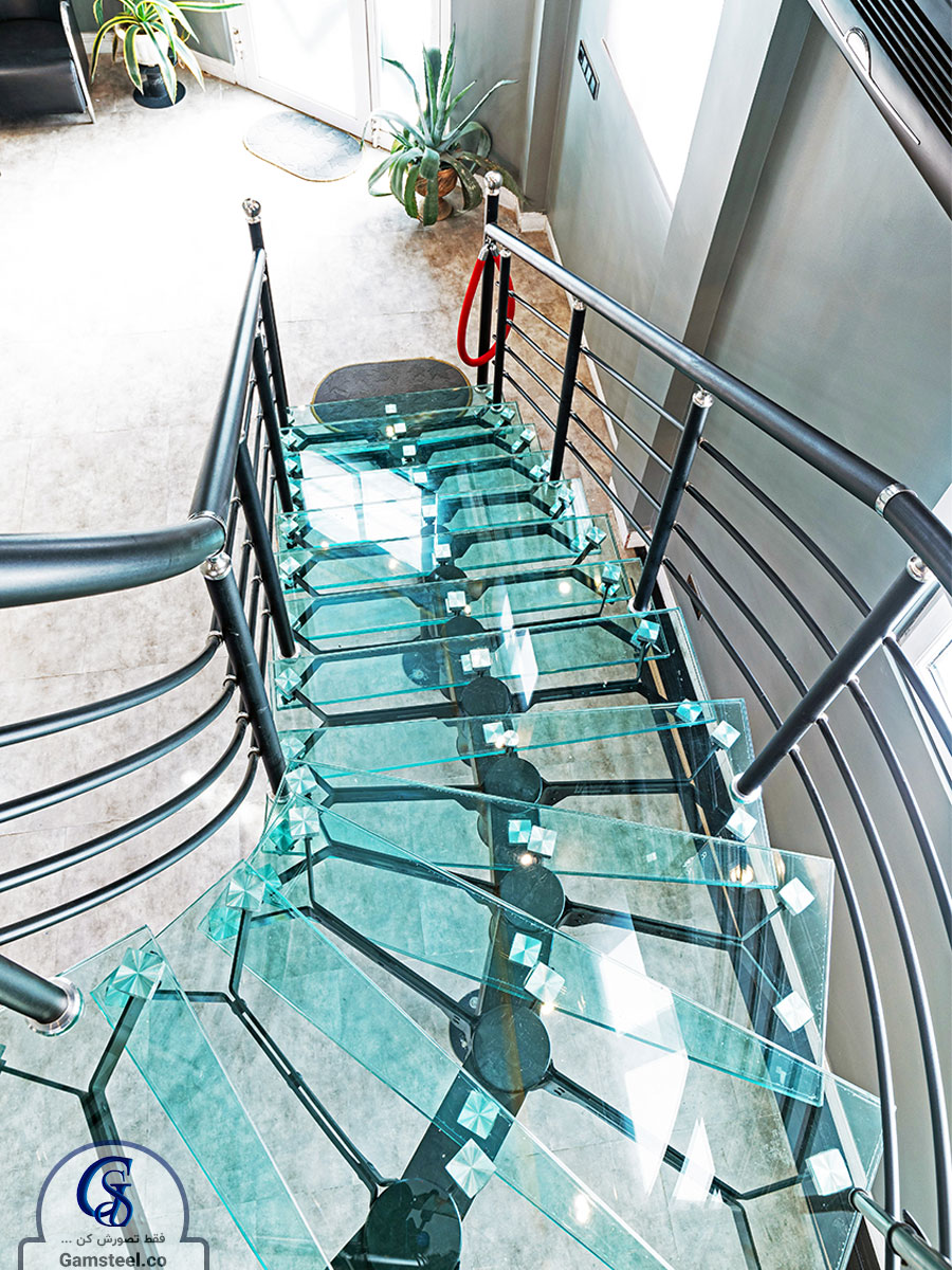 پله پیش ساخته شیشه و فولاد